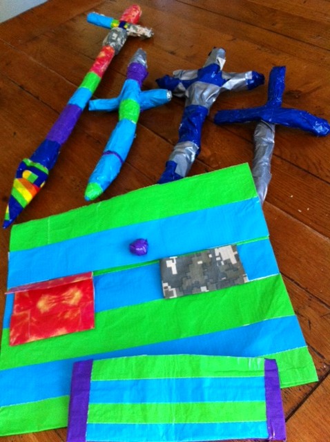 duct tape crafts weapons swords daggars bags purses pocketbooks wallets Pragmatic Mom PragmaticMom