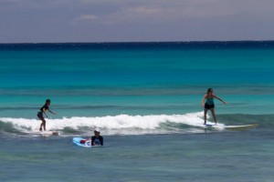 best place to learn to surf Waikiki