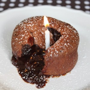 Roy's Mouten Chocolate lava cake