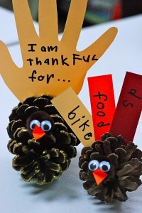 Thankful turkey pinecone craft for kids