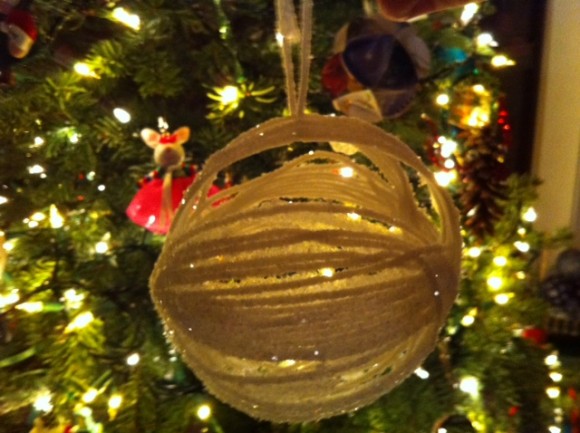 yarn ornament craft for kids