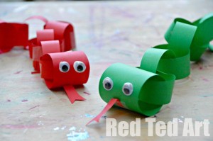 chinese new year snake craft for kids, paper chain snake craft, chinese new year's party