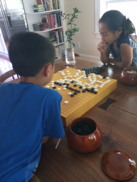 kids playing Go