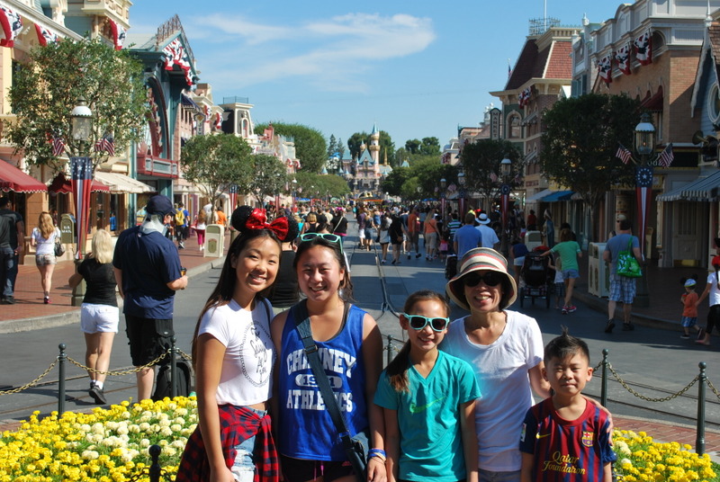 What Kids Can Learn From a Family Vacation To Disney World