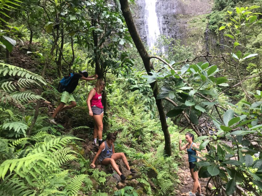 8 mile hike in Kauai family challenge