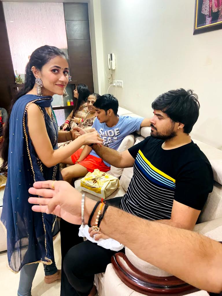 bracelets tied to Vaibhav Yadav for Raksha Bandan 2021